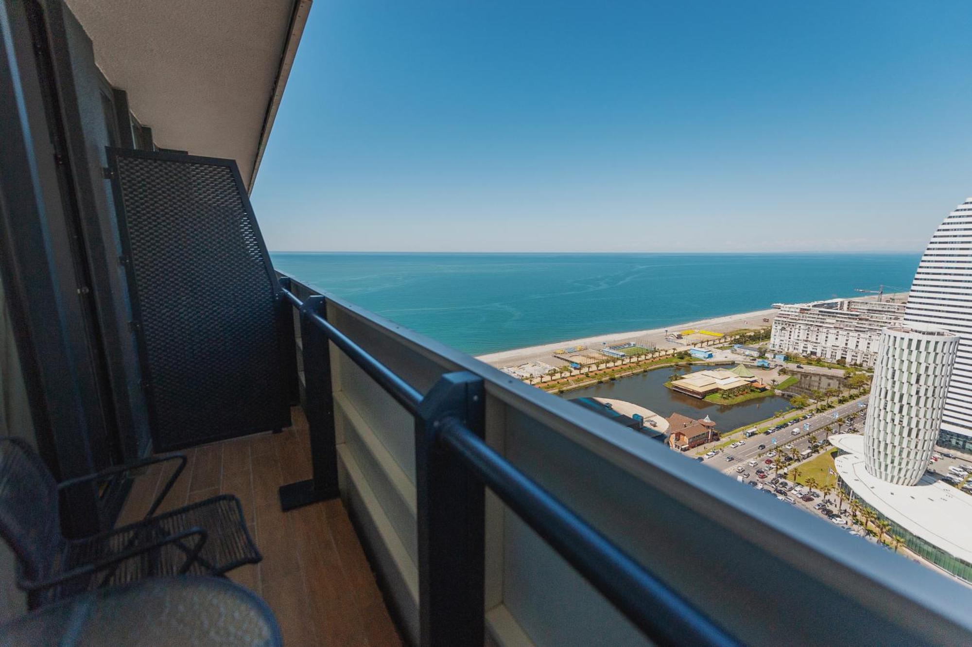 Hotel Black Sea Luxury Towers Batumi Exterior foto