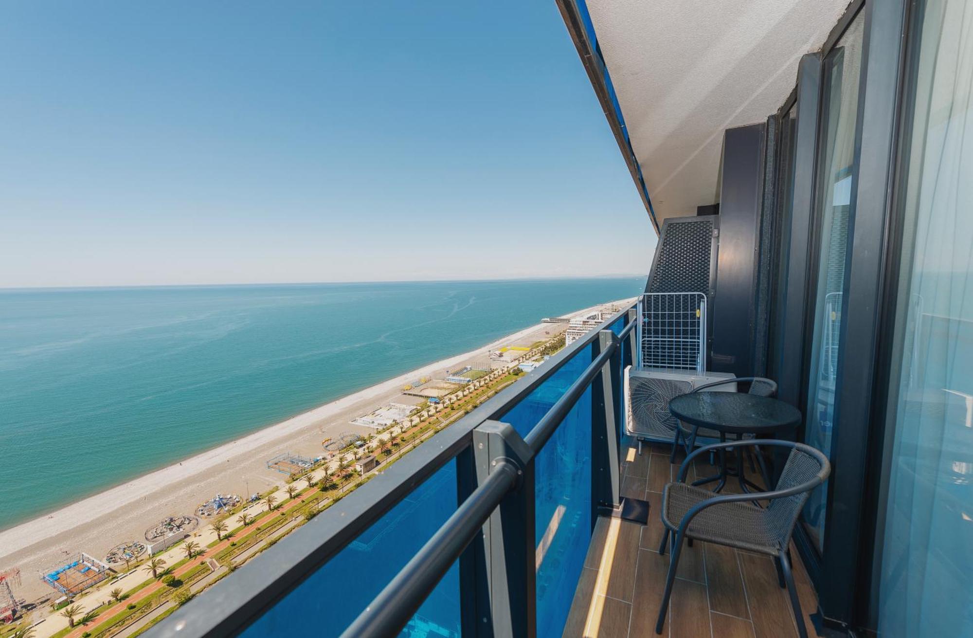 Hotel Black Sea Luxury Towers Batumi Exterior foto